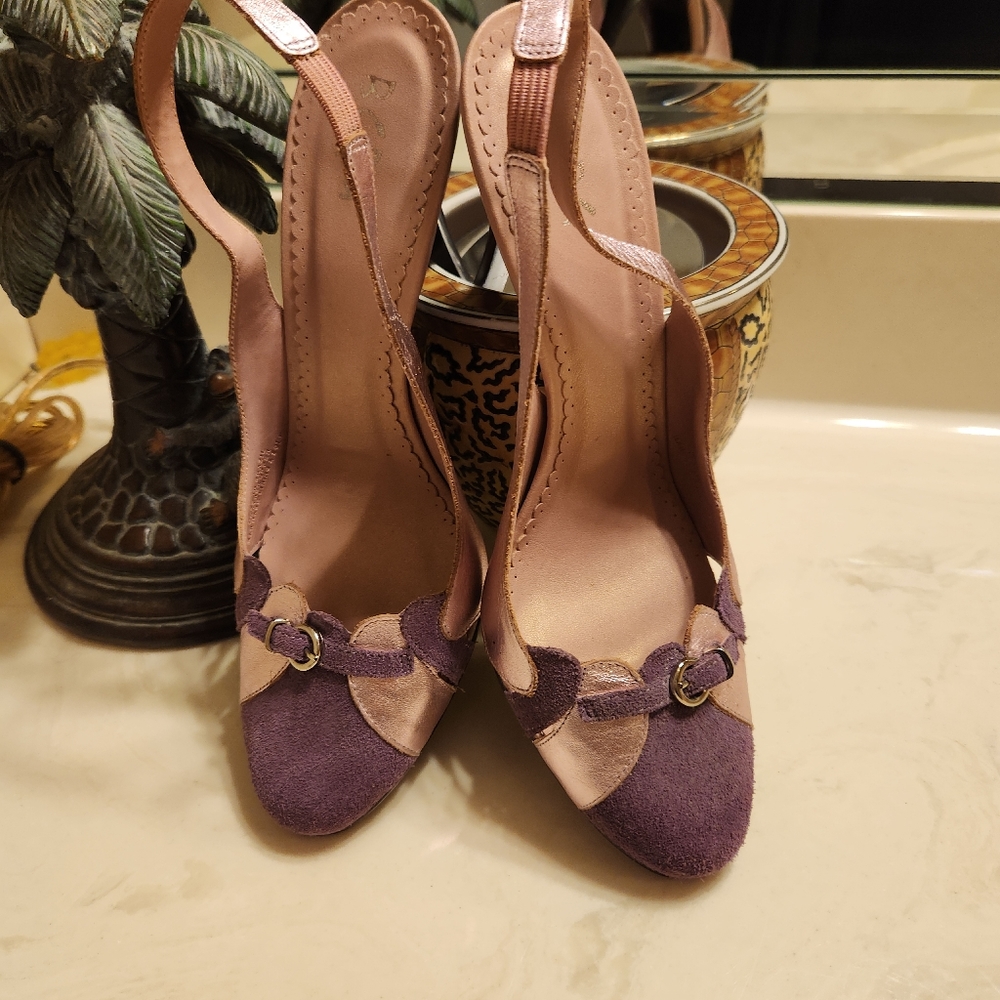 BCBG Paris Purple and Violet Suede and Metallic Leather Slingback Shoes size 9